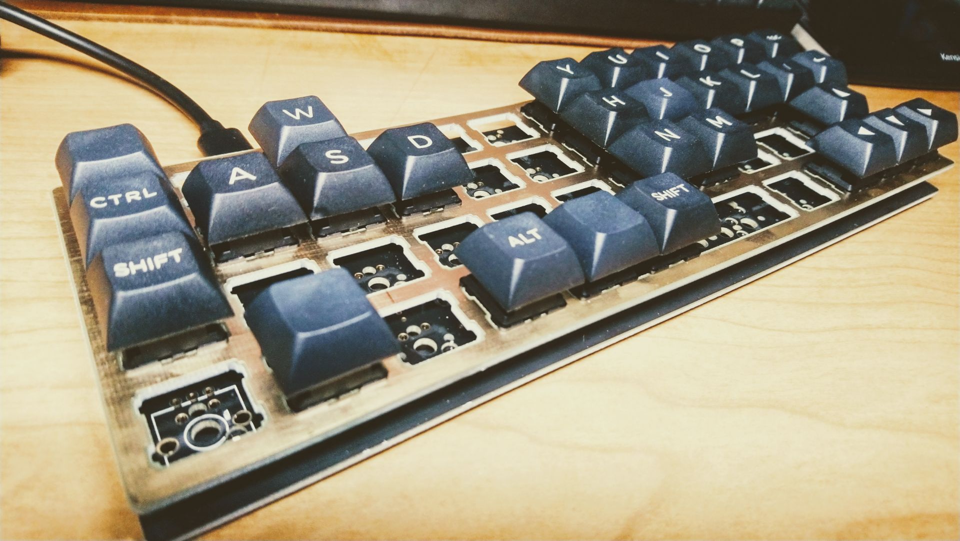 ゲーム専用キーボード作りました | arekore